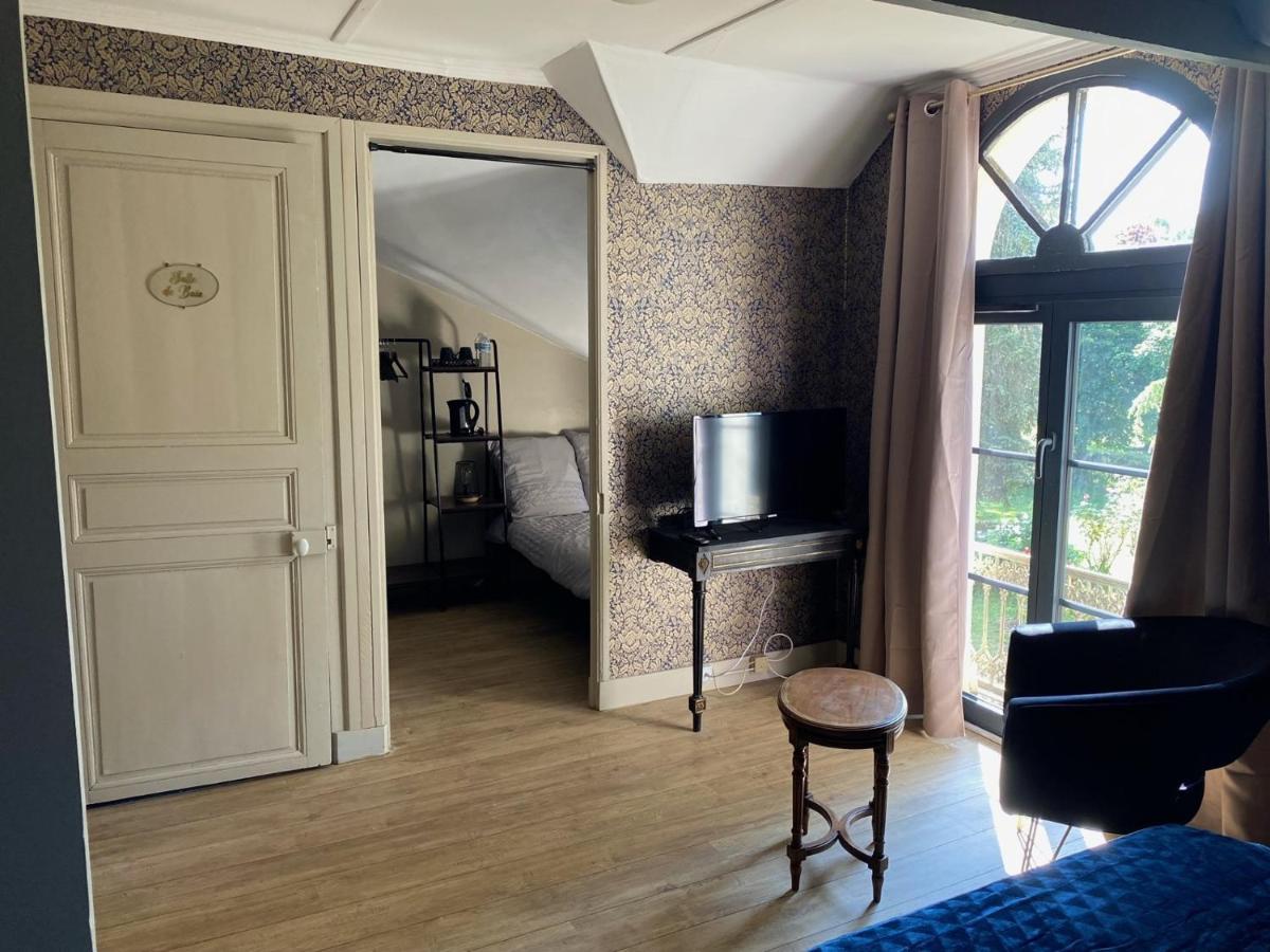 Le Castel De Brehemont Bed and Breakfast Exteriör bild